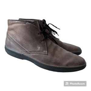 Tod’s mens  distressed leather boots size 9